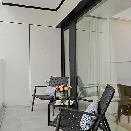One Cotroceni Park Apartments Bucharest Exterior photo